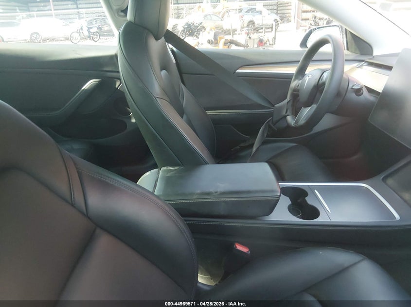 2021 Tesla Model 3 VIN 5YJ3E1EAXMF982066 IAAI salvage auction — UNKNOWN, Salvage (Hawaii), sold $1,550 on 2026-07-21 (photo 5)