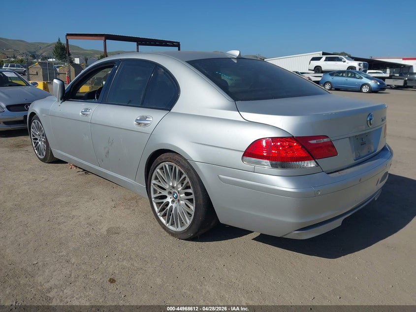 2007 BMW 7 series VIN WBAHL83557DT09995 IAAI salvage auction — NORMAL WEAR, Salvage (California), sold $500 on 2026-07-09 (photo 3)