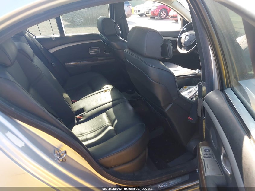2007 BMW 7 series VIN WBAHL83557DT09995 IAAI salvage auction — NORMAL WEAR, Salvage (California), sold $500 on 2026-07-09 (photo 8)