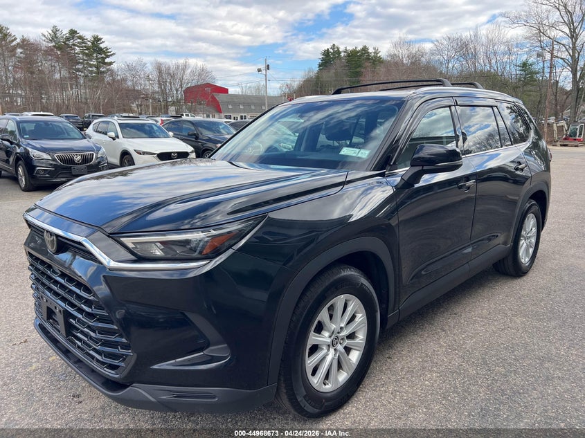 2024 Toyota Highlander VIN 5TDACAB5XRS005369 IAAI salvage auction — NORMAL WEAR, Clear (Pennsylvania), sold $29,875 on 2026-07-08 (photo 2)