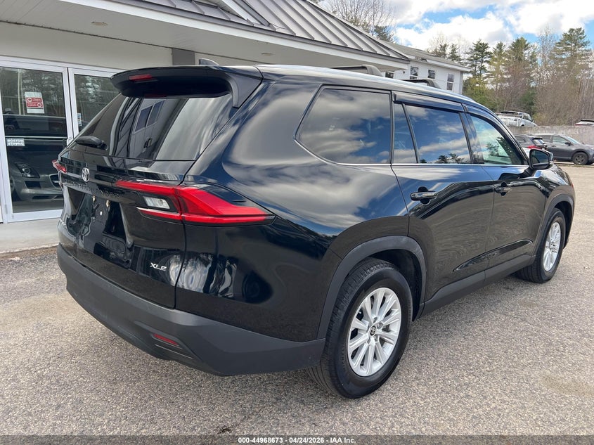 2024 Toyota Highlander VIN 5TDACAB5XRS005369 IAAI salvage auction — NORMAL WEAR, Clear (Pennsylvania), sold $29,875 on 2026-07-08 (photo 4)