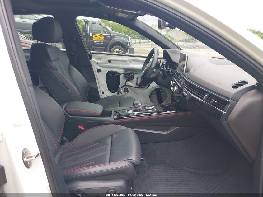2019 Audi A4 VIN WAUENAF45KN020450 IAAI salvage auction — LEFT SIDE, Salvage (Tennessee), sold $8,800 on 2026-07-15 (photo 5)