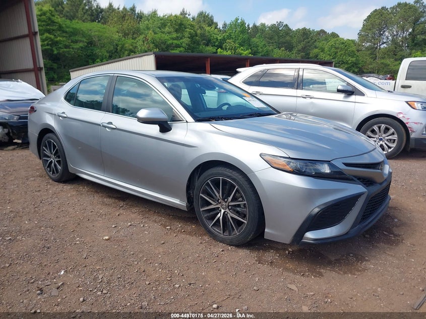 2021 Toyota Camry VIN 4T1G11AK2MU530112 IAAI salvage auction — LEFT REAR, Salvage (Alabama), sold $6,200 on 2026-07-18 (photo 1)