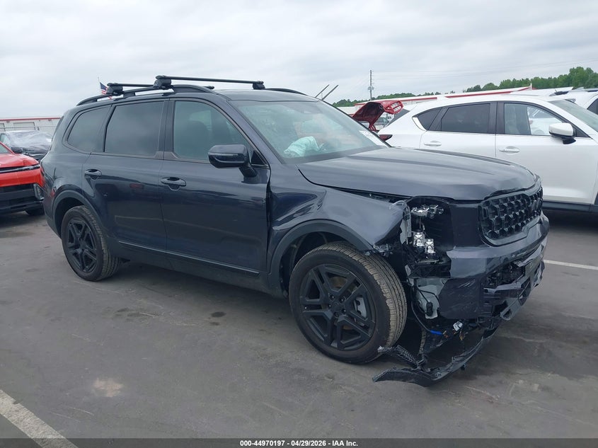 2025 Kia Telluride VIN 5XYP5DGC4SG657212 IAAI salvage auction — RIGHT FRONT, Salvage Title, sold $17,050 on 2026-07-22 (photo 1)