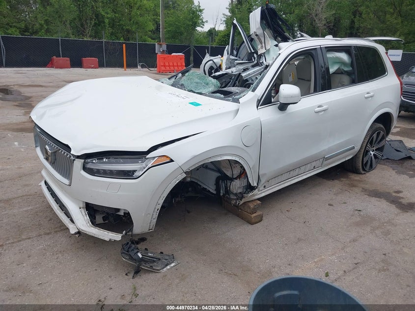 2024 Volvo Xc90 VIN YV4H60CF9R1163901 IAAI salvage auction — RIGHT SIDE, Salvage Title, sold $1,150 on 2026-07-22 (photo 2)