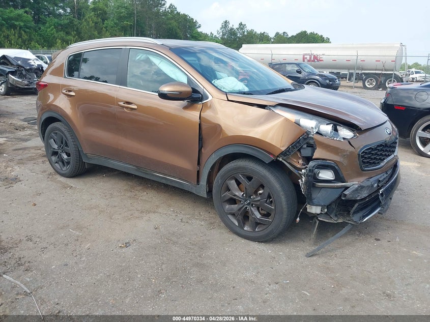2021 Kia Sportage VIN KNDP63AC7M7922768 IAAI salvage auction — RIGHT FRONT, Salvage Title, sold $2,500 on 2026-07-22 (photo 1)