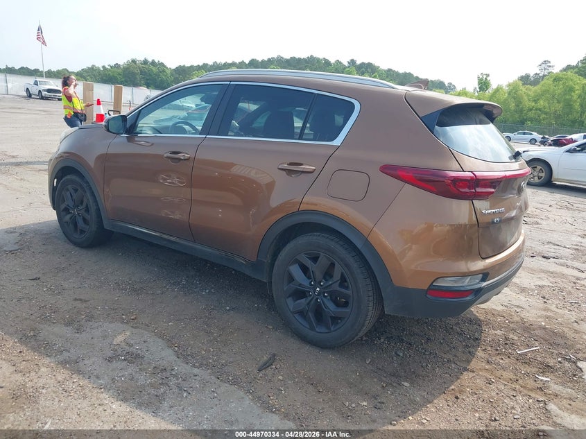 2021 Kia Sportage VIN KNDP63AC7M7922768 IAAI salvage auction — RIGHT FRONT, Salvage Title, sold $2,500 on 2026-07-22 (photo 3)