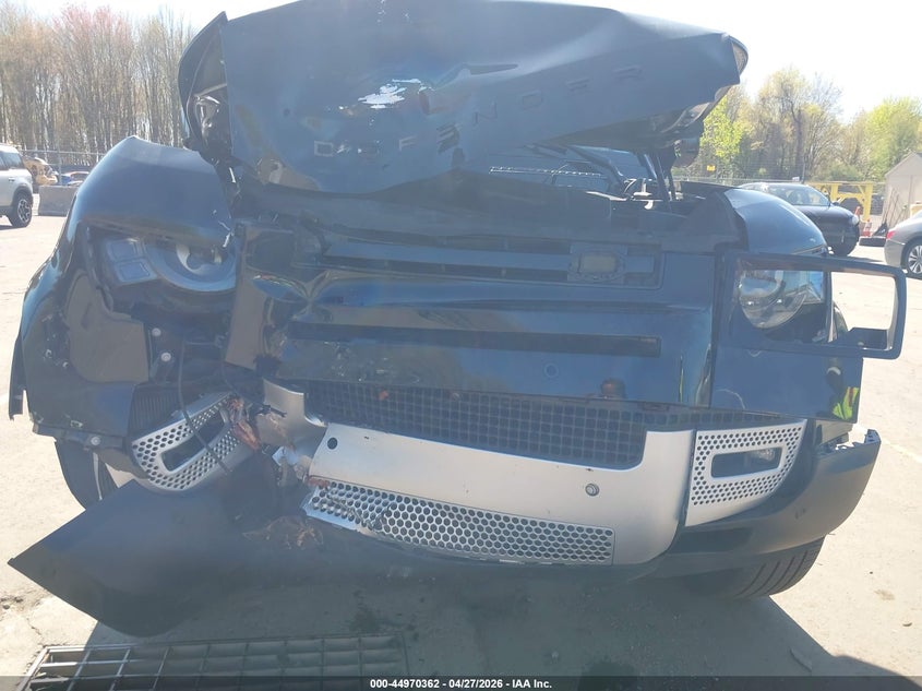 2024 Land rover Defender VIN SALEJEEU1R2295549 IAAI salvage auction — FRONT END, Salvage Title, sold $23,825 on 2026-07-06 (photo 6)