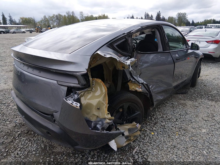 2026 Tesla Model y VIN 7SAYGDED6TF391195 IAAI salvage auction — RIGHT SIDE, Salvage Title, sold $11,450 on 2026-07-08 (photo 4)