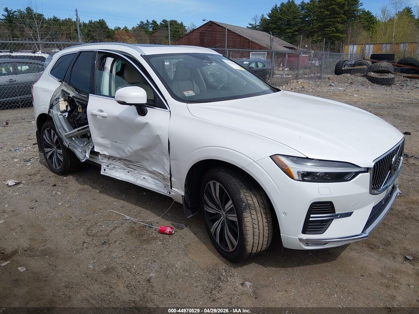 2023 Volvo Xc60 VIN YV4L12RN5P1333882 IAAI salvage auction — SIDE, Salvage Title, sold $13,100 on 2026-09-02 (photo 1)