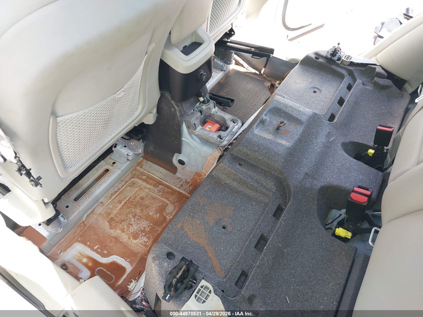 2020 Volvo Xc60 VIN YV4BR0DK2L1525485 IAAI salvage auction — WATER/FLOOD, Salvage (Hawaii), sold $6,600 on 2026-07-28 (photo 6)