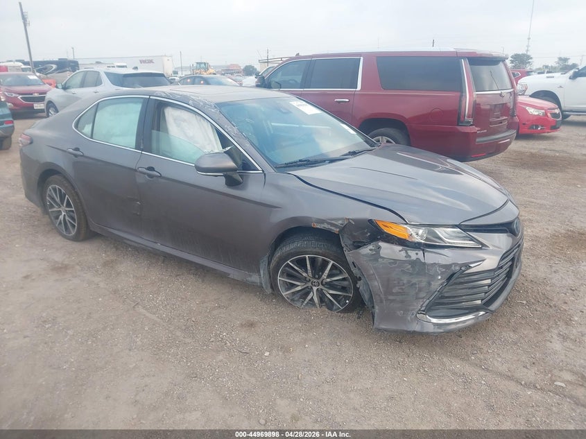 2024 Toyota Camry VIN 4T1F31AK2RU625248 — IAAI salvage auction photo