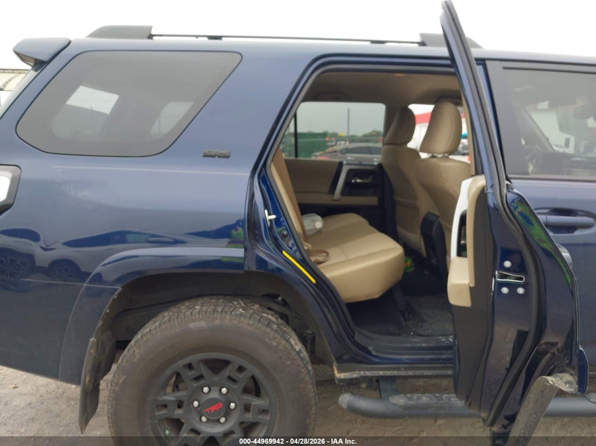 2024 Toyota 4runner VIN JTEEU5JR1R5306382 IAAI salvage auction — FRONT END, Clear (Arkansas), sold $16,350 on 2026-07-29 (photo 8)