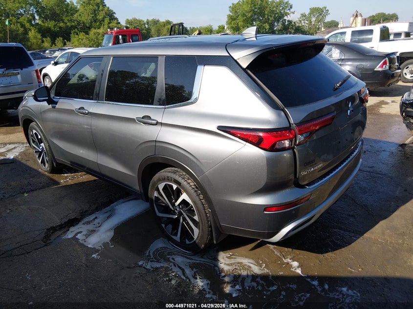 2023 Mitsubishi Outlander VIN JA4J4UA84PZ049304 IAAI salvage auction — HAIL, Salvage (Missouri), sold $12,600 on 2026-07-15 (photo 3)