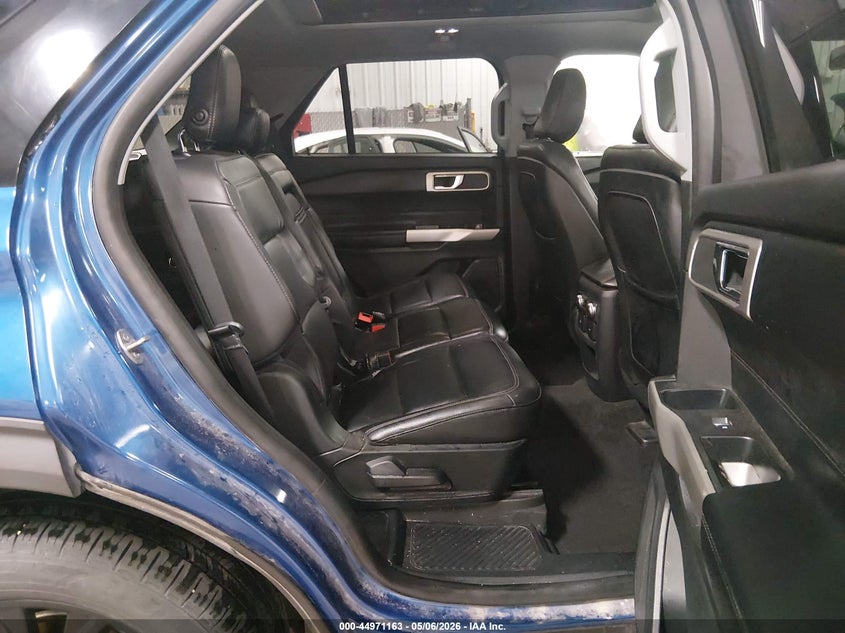 2020 Ford Explorer VIN 1FMSK8DH9LGC84754 IAAI salvage auction — HAIL, Salvage (Iowa), sold $8,800 on 2026-07-28 (photo 8)