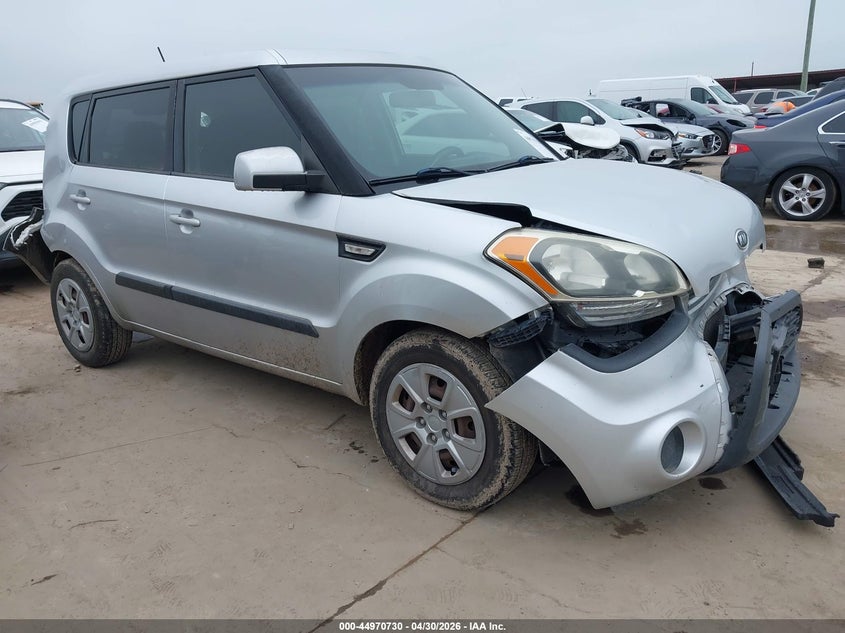 2012 Kia Soul VIN KNDJT2A59C7390061 IAAI salvage auction — FRONT & REAR, Salvage (Texas), sold $200 on 2026-07-14 (photo 1)