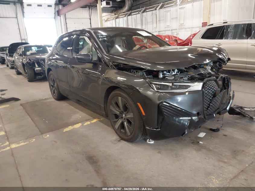 2023 BMW Ix VIN WB523CF03PCM92343 IAAI salvage auction — FRONT END, Salvage (Oregon), sold $18,400 on 2026-07-20 (photo 1)
