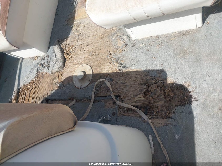 1995 Zieman Boat and trailer VIN 1ZCB18019TPA77709 IAAI salvage auction — NORMAL WEAR, Clear (Arizona), sold $100 on 2026-07-09 (photo 6)
