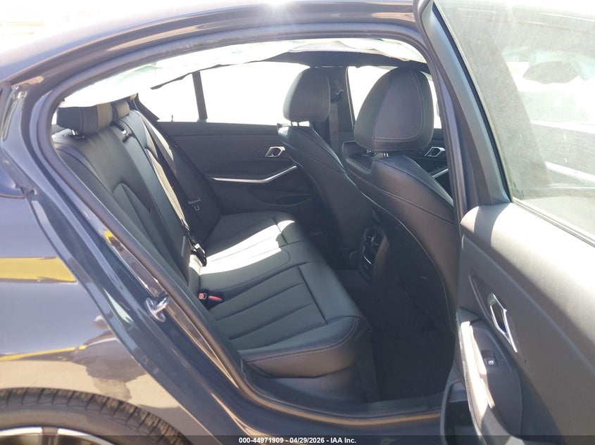 2026 BMW 3er VIN 3MW59FT04T8F97476 IAAI salvage auction — FRONT END, Salvage Title, sold $30,000 on 2026-07-27 (photo 8)