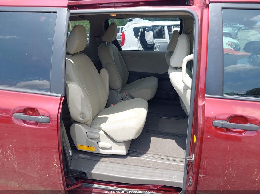 2011 Toyota Sienna VIN 5TDZK3DC6BS147673 IAAI salvage auction — FRONT END, Salvage (Alabama), sold $1,450 on 2026-07-22 (photo 8)