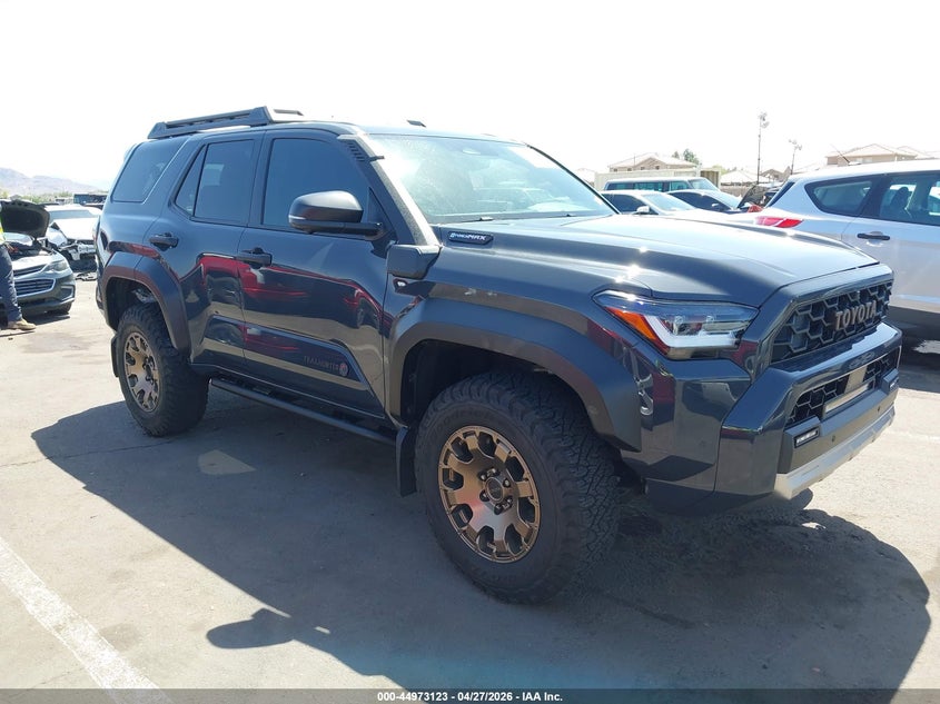 2025 Toyota 4runner VIN JTEVB5BR0S5005175 IAAI salvage auction — LEFT FRONT, Salvage Title, sold $28,500 on 2026-07-21 (photo 1)