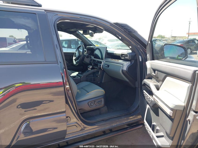 2025 Toyota 4runner VIN JTEVB5BR0S5005175 IAAI salvage auction — LEFT FRONT, Salvage Title, sold $28,500 on 2026-07-21 (photo 5)