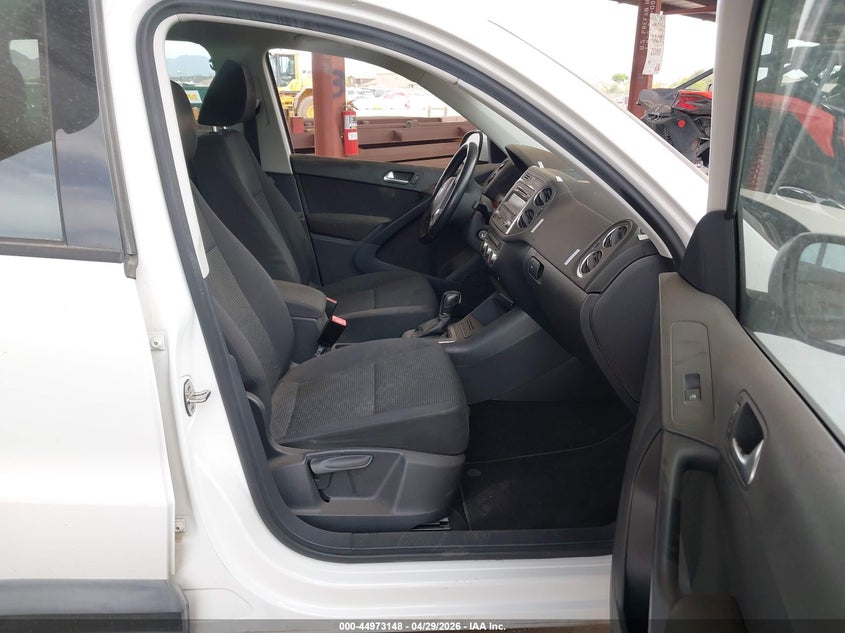 2013 Volkswagen Tiguan VIN WVGAV7AX9DW504927 IAAI salvage auction — NORMAL WEAR, Salvage (Texas), sold $1,525 on 2026-07-14 (photo 5)