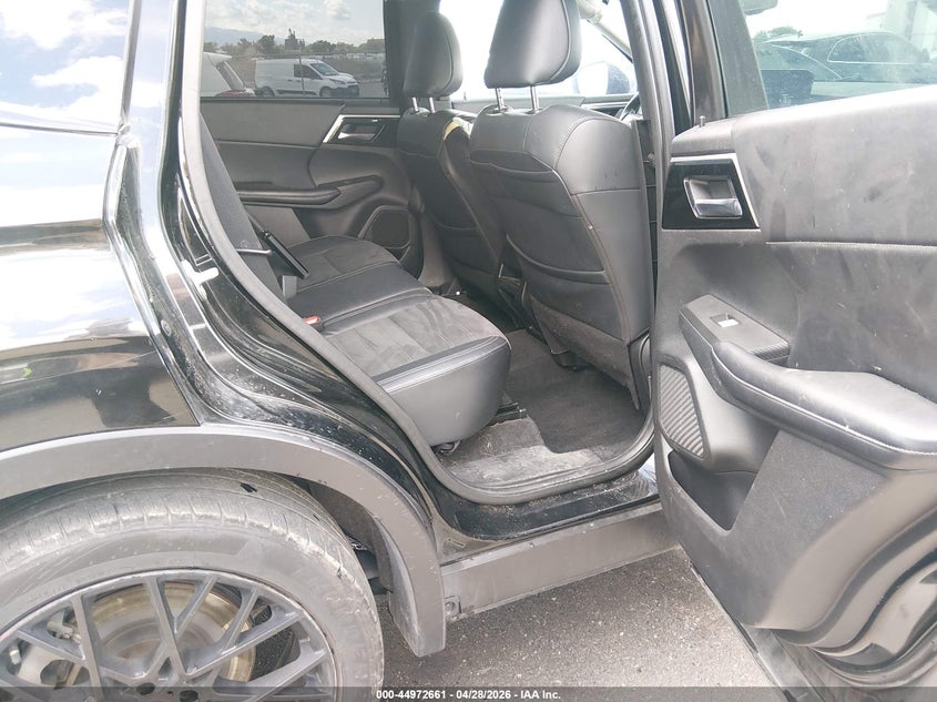 2022 Mitsubishi Outlander VIN JA4J4UA8XNZ006812 IAAI salvage auction — LEFT SIDE, Salvage Title, sold $7,500 on 2026-07-09 (photo 8)