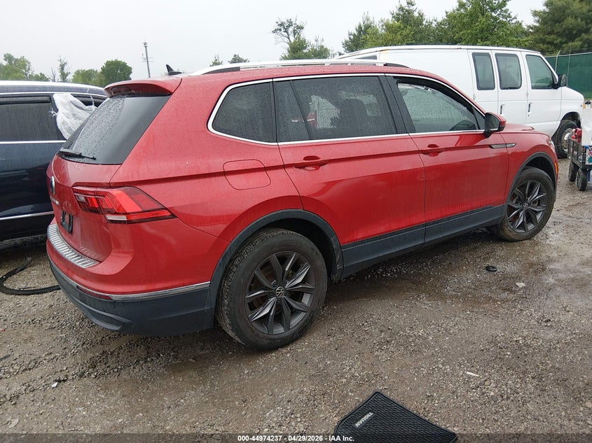 2023 Volkswagen Tiguan VIN 3VVNB7AX0PM114027 IAAI salvage auction — LEFT SIDE, Salvage Title, sold $8,200 on 2026-07-24 (photo 4)