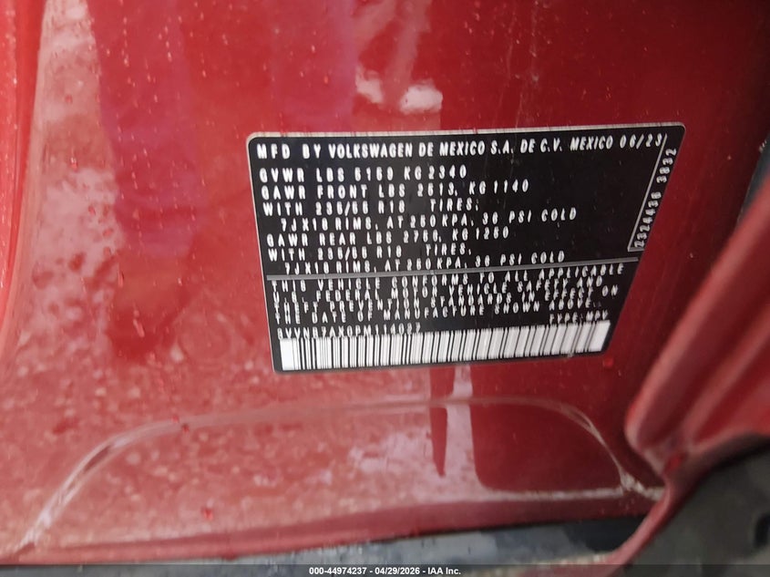 2023 Volkswagen Tiguan VIN 3VVNB7AX0PM114027 IAAI salvage auction — LEFT SIDE, Salvage Title, sold $8,200 on 2026-07-24 (photo 9)