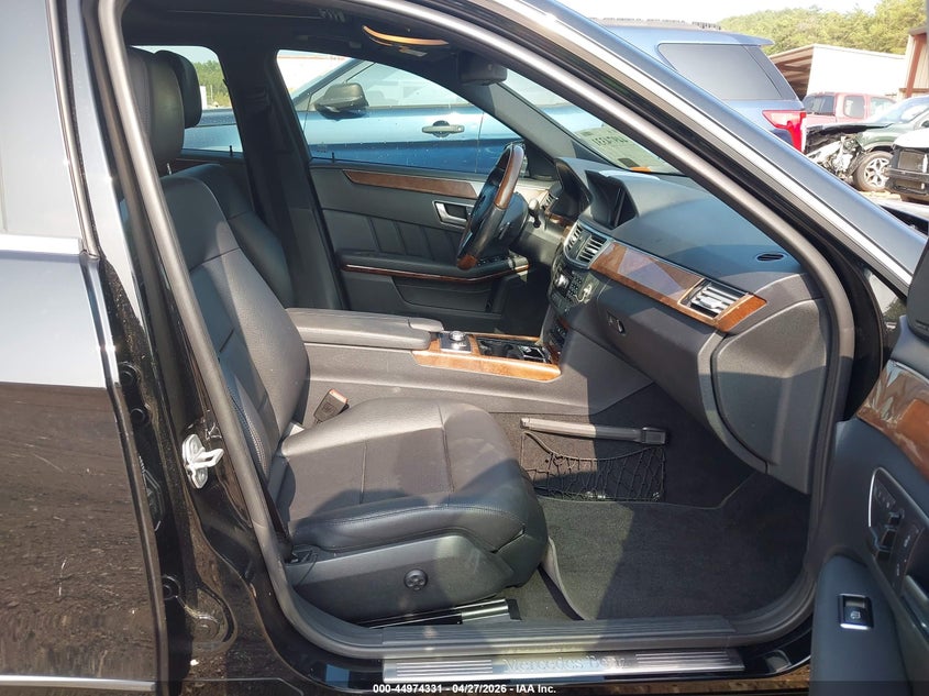 2013 Mercedes-benz E-klasse VIN WDDHF5KB4DA725409 IAAI salvage auction — RIGHT SIDE, Salvage Title, sold $850 on 2026-07-22 (photo 5)