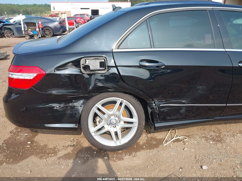 2013 Mercedes-benz E-klasse VIN WDDHF5KB4DA725409 IAAI salvage auction — RIGHT SIDE, Salvage Title, sold $850 on 2026-07-22 (photo 6)
