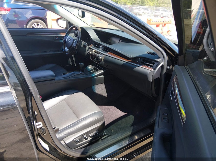 2015 Lexus ES VIN JTHBK1GG5F2197626 IAAI salvage auction — RIGHT FRONT, Salvage Title, sold $4,650 on 2026-07-17 (photo 5)