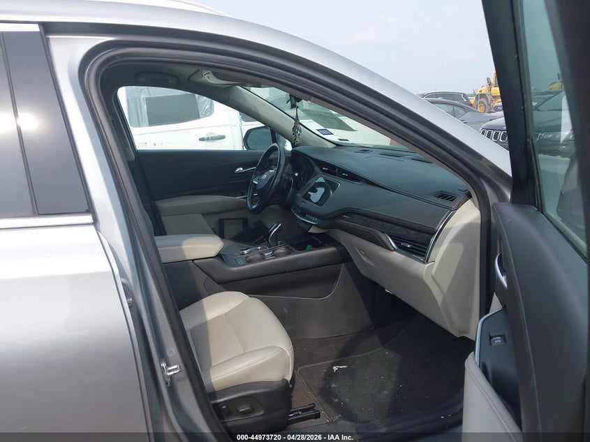 2023 Cadillac Xt4 VIN 1GYFZDR4XPF187004 IAAI salvage auction — FRONT END, Salvage Title, sold $4,800 on 2026-07-21 (photo 5)