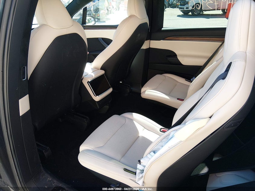 2023 Tesla Model x VIN 7SAXCBE58PF423364 IAAI salvage auction — FRONT END, Salvage Title, sold $15,000 on 2026-07-19 (photo 8)