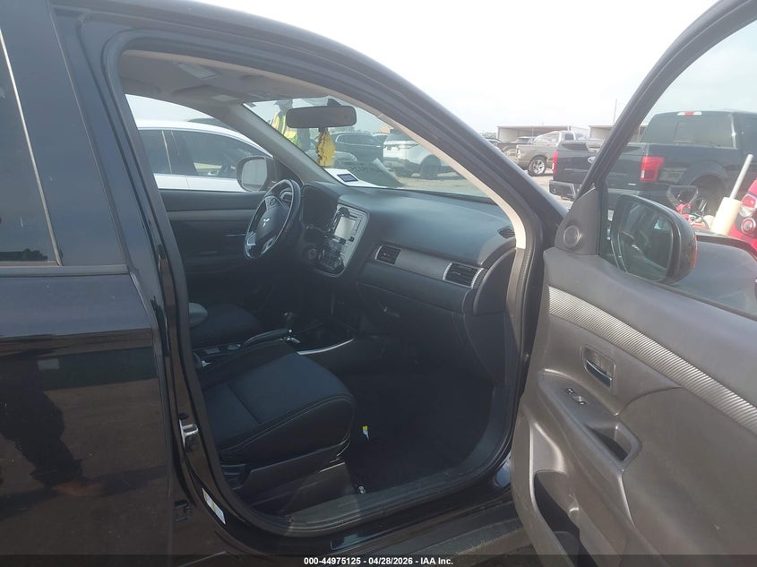 2017 Mitsubishi Outlander VIN JA4AD2A36HZ027900 IAAI salvage auction — LEFT FRONT, Original (Texas), sold $2,750 on 2026-07-08 (photo 5)