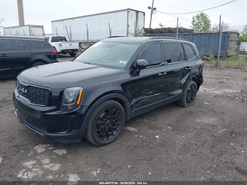2022 Kia Telluride VIN 5XYP3DHC1NG215349 IAAI salvage auction — LEFT SIDE, Salvage Title, sold $7,100 on 2026-07-10 (photo 2)
