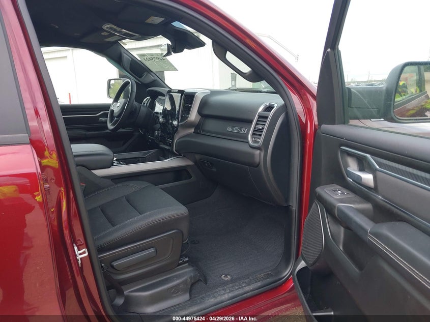 2025 Ram 1500 VIN 1C6SRFFP8SN518232 IAAI salvage auction — LEFT SIDE, Salvage (Illinois), sold $15,600 on 2026-07-29 (photo 5)