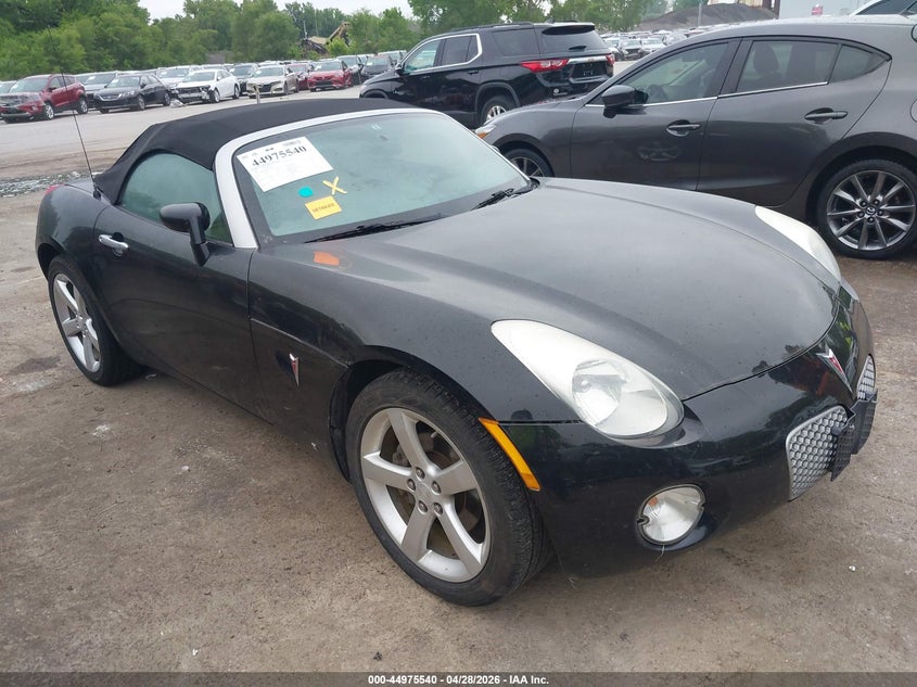 2008 Pontiac Solstice VIN 1G2MB35B58Y119686 IAAI salvage auction — SIDE, Salvage (Missouri), sold $1,050 on 2026-09-07 (photo 1)