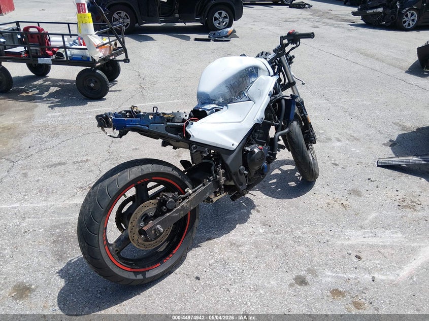 2015 Honda Cbr VIN MLHNC510XF5101712 IAAI salvage auction — ALL OVER, Salvage (Missouri), sold $100 on 2026-07-09 (photo 4)