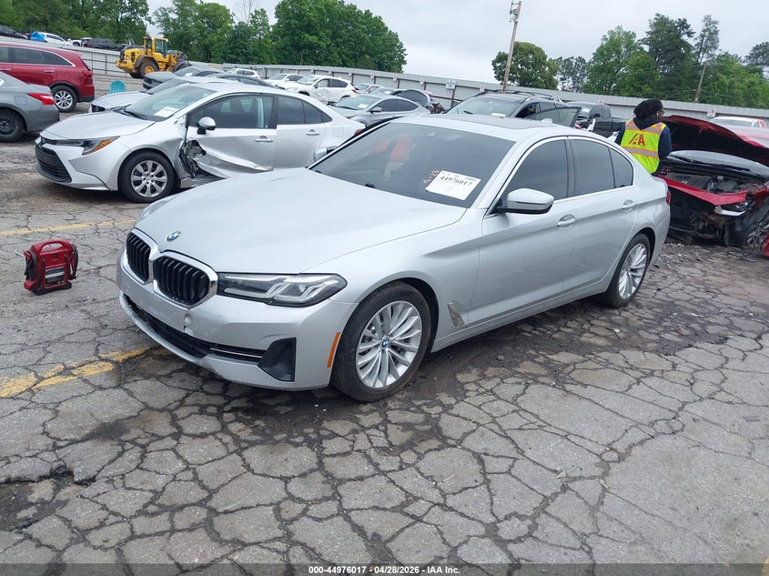 2021 BMW 5er VIN WBA53BH08MWW97463 IAAI salvage auction — SIDE, Salvage Title, sold $10,825 on 2026-08-19 (photo 2)