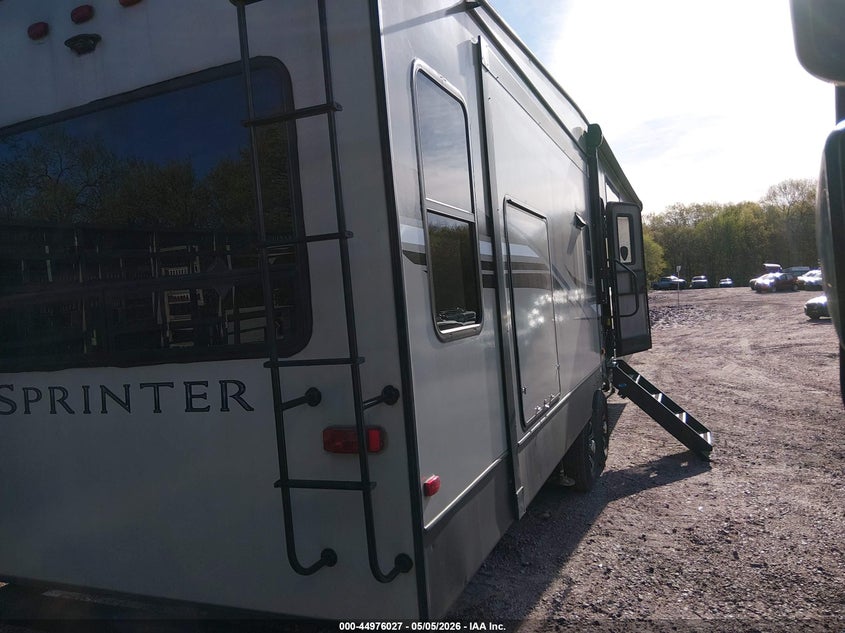 2020 Keystone sprinter Other VIN 4YDF35625L1532072 IAAI salvage auction — Burn Interior, Junk Bill Of Sale Mv2459 (Wisconsin), sold $2,400 on 2026-09-10 (photo 4)