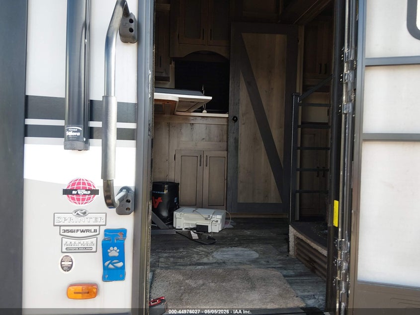 2020 Keystone sprinter Other VIN 4YDF35625L1532072 IAAI salvage auction — Burn Interior, Junk Bill Of Sale Mv2459 (Wisconsin), sold $2,400 on 2026-09-10 (photo 5)