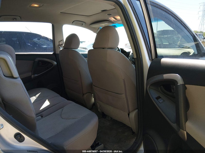 2007 Toyota Rav 4 VIN JTMZD33V775061279 IAAI salvage auction — NORMAL WEAR, Salvage (Texas), sold $1,400 on 2026-07-29 (photo 8)