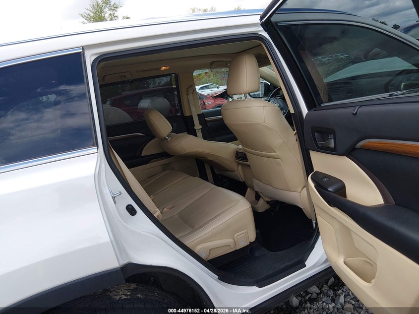 2019 Toyota Highlander VIN 5TDDZRFHXKS708572 IAAI salvage auction — FRONT END, Salvage (West Virginia), sold $10,600 on 2026-07-15 (photo 8)