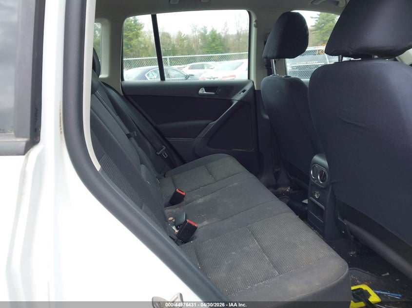2017 Volkswagen Tiguan VIN WVGBV7AX2HK046617 IAAI salvage auction — RIGHT FRONT, Mv-907A (New York), sold $1,425 on 2026-07-07 (photo 8)