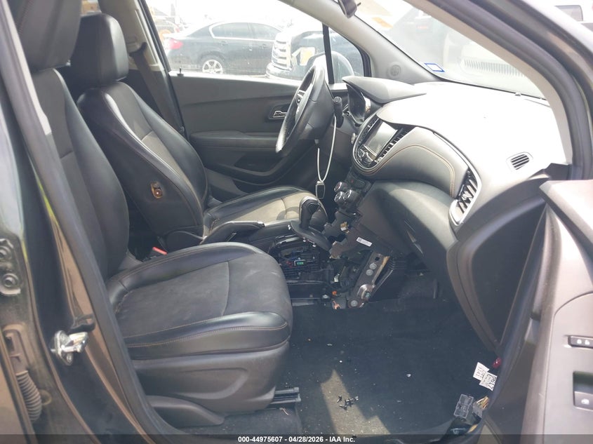 2017 Chevrolet Trax VIN KL7CJLSB4HB233872 IAAI salvage auction — WATER/FLOOD, Salvage Title, sold $825 on 2026-07-10 (photo 5)