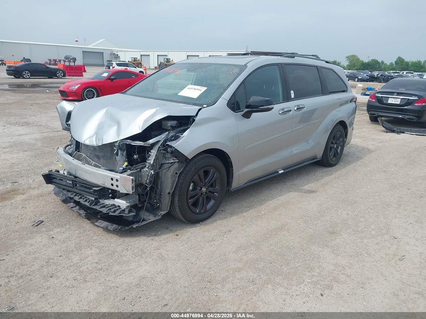 2025 Toyota Sienna VIN 5TDCSKFC9SS165081 IAAI salvage auction — FRONT END, Original (Texas), sold $24,200 on 2026-07-29 (photo 2)
