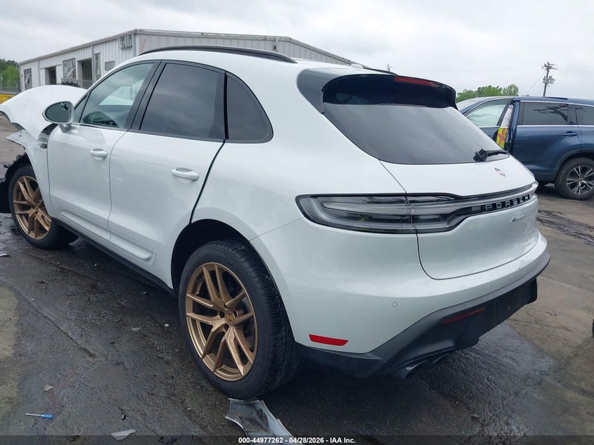 2025 Porsche Macan VIN WP1AA2A51SLB02401 IAAI salvage auction — FRONT END, Salvage (North Carolina), sold $12,700 on 2026-07-30 (photo 3)