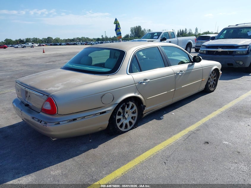 2004 Jaguar Xj series VIN SAJWA71C94SG15167 IAAI salvage auction — NORMAL WEAR, Clear (Maryland), sold $425 on 2026-07-09 (photo 4)